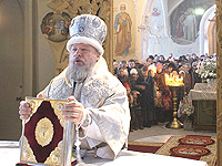 В праздник Крещения Господня архиепископ Антоний совершил Божественную литургию в Богоявленском соборе г. Орла. 19 января 2012 г.